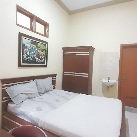 Oyo 93101 Al-Ainah Family Homestay Medan Exterior photo